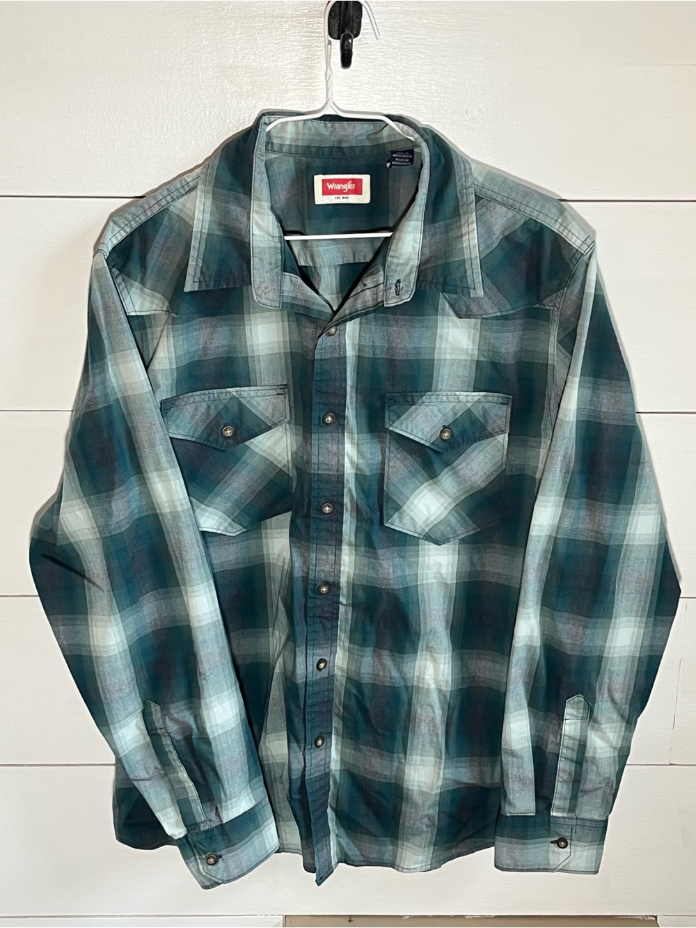 Wrangler Men's Green Teal Plaid Western Button-Down Shirt